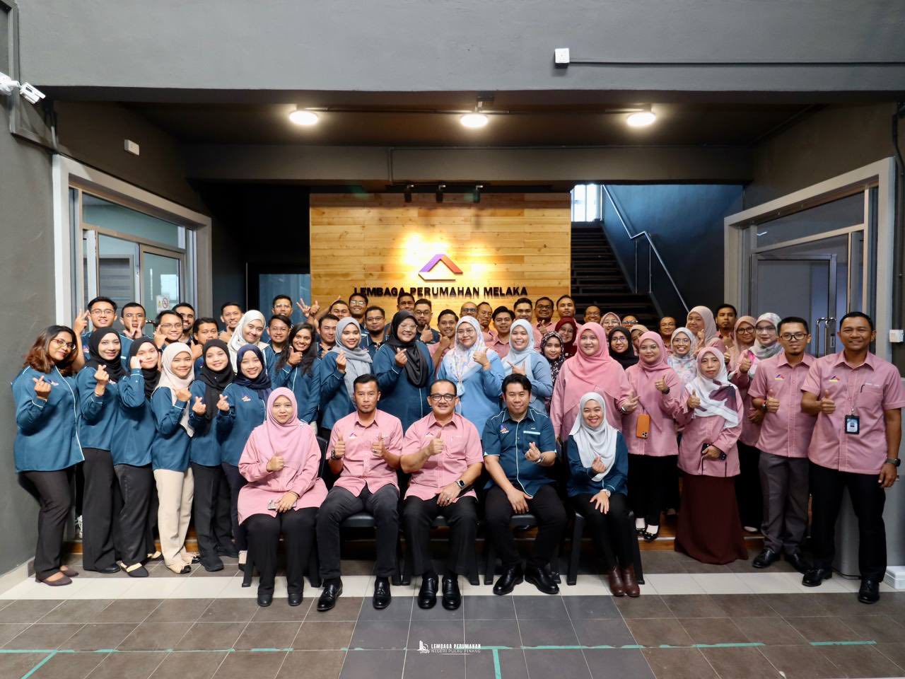 Lawatan Penanda Aras Lembaga Perumahan Negeri Pulau Pinang (LPNPP) kepada Lembaga Perumahan Melaka (LPM) bertempat di Bilik Mesyuarat Munshi Abdullah LPM, Ayer Keroh, Melaka.