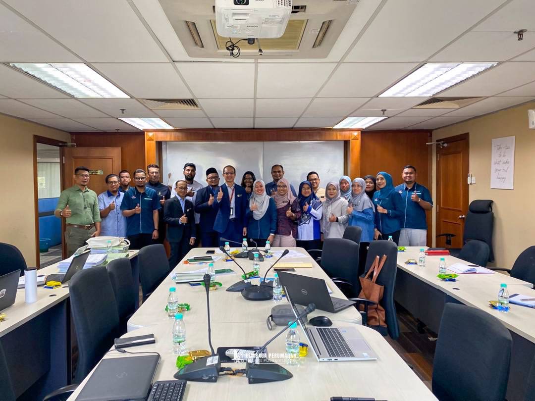 Kunjungan hormat Lembaga Perumahan Negeri Pulau Pinang (LPNPP) kepada Jabatan Ketua Pengarah Tanah Dan Galian Persekutuan Wilayah Persekutuan Kuala Lumpur (JKPTGKL) bertempat di Pejabat JKPTGKL, Tingkat 2, Wisma JUPEM, Kuala Lumpur.