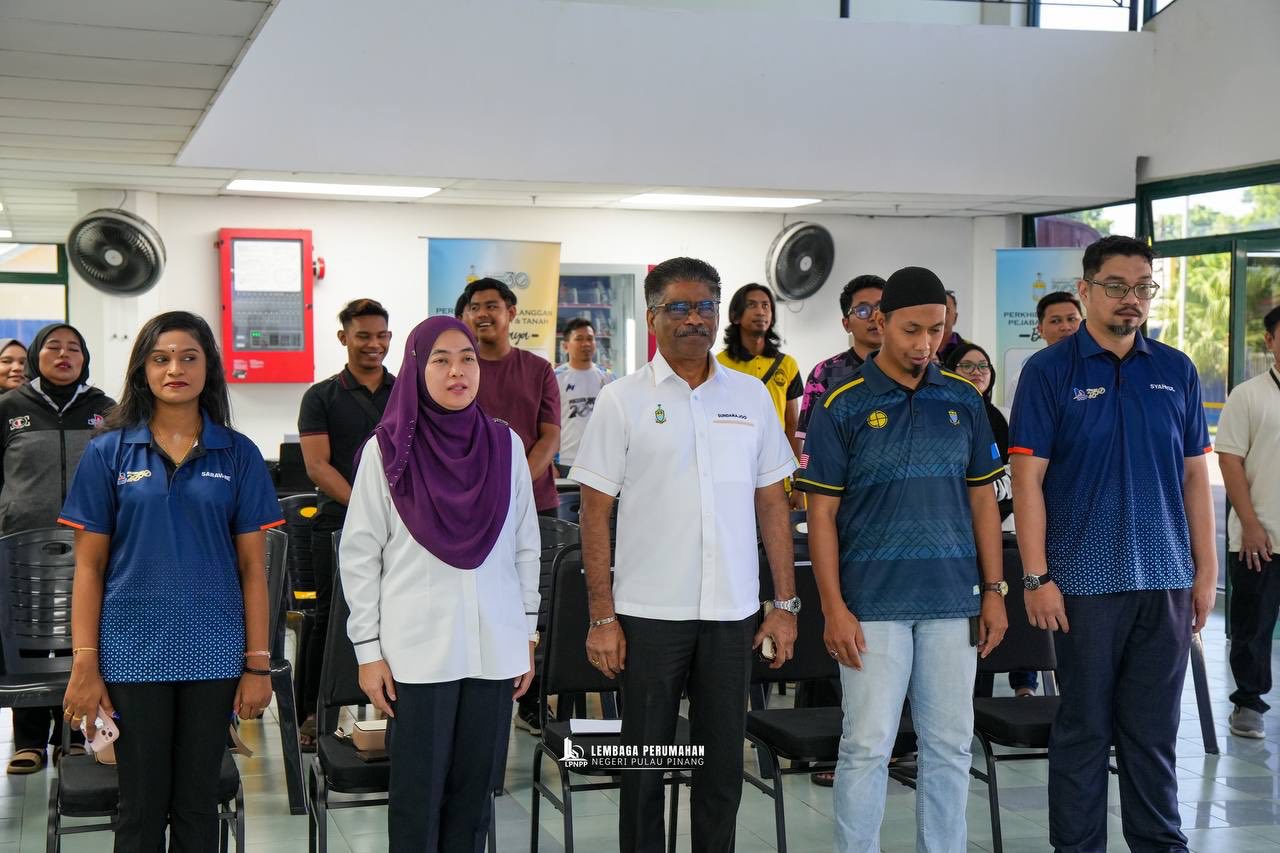Hari Bertemu Pelanggan Lembaga Perumahan Negeri Pulau Pinang (LPNPP) Bilangan 5 bertempat di Kompleks Sukan Daerah Barat Daya, Balik Pulau.