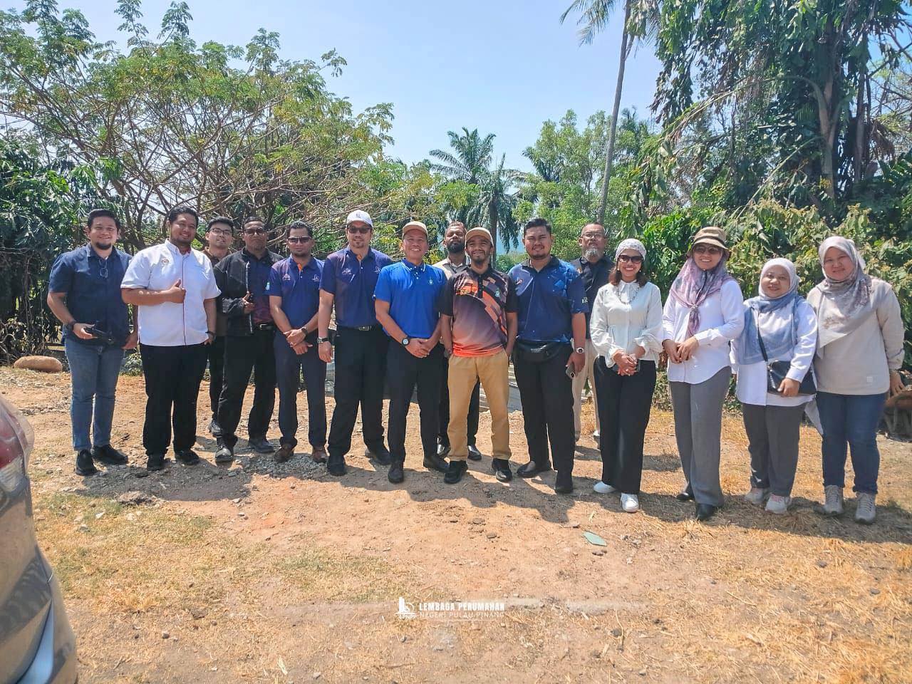 Lawatan Tapak Penilaian Teknikal bagi Cadangan Pelaksanaan Projek Program Residensi Rakyat (PRR) di Pulau Pinang bertempat di Lot 1014, Mukim 12, Seberang Perai Tengah, Pulau Pinang. 